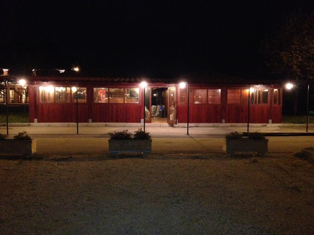 Agriturismo Nonis San Vito al Tagliamento Bagian luar foto