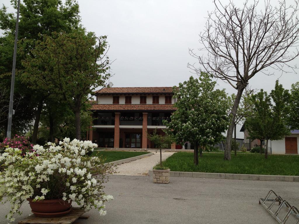 Agriturismo Nonis San Vito al Tagliamento Bagian luar foto